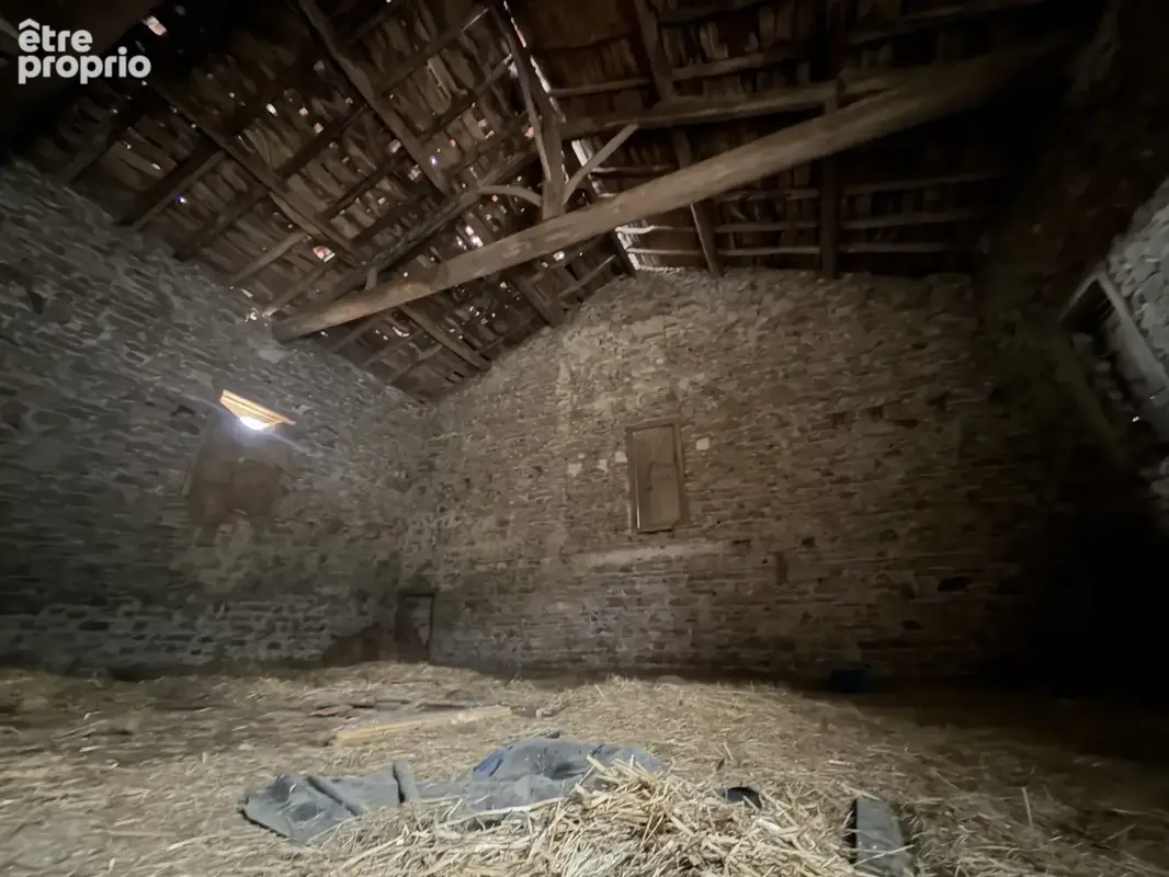 Cherier - magnifique corps de ferme en partie renovee avec 750 m2 de dependances - photo 5