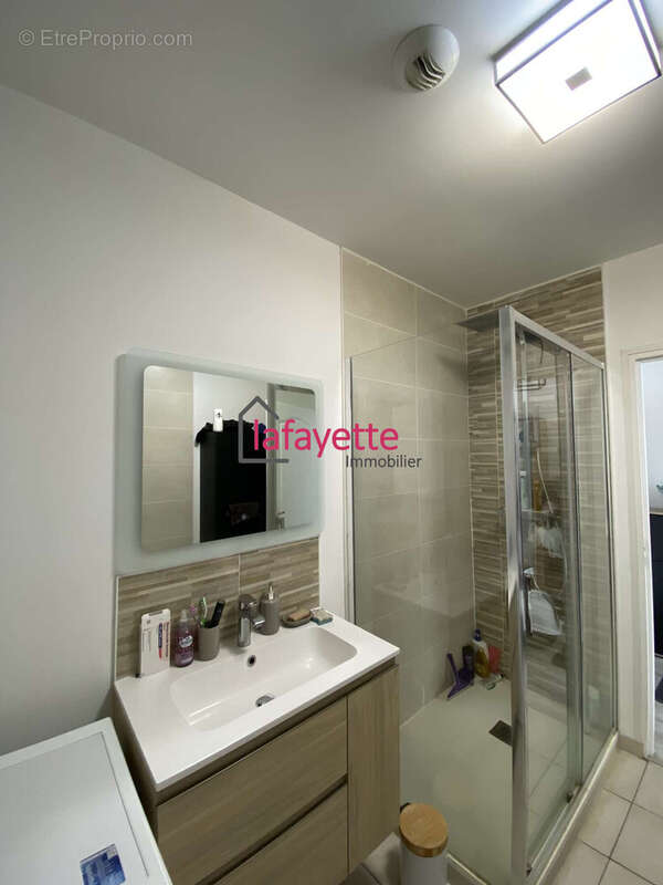 Appartement à GRUCHET-LE-VALASSE