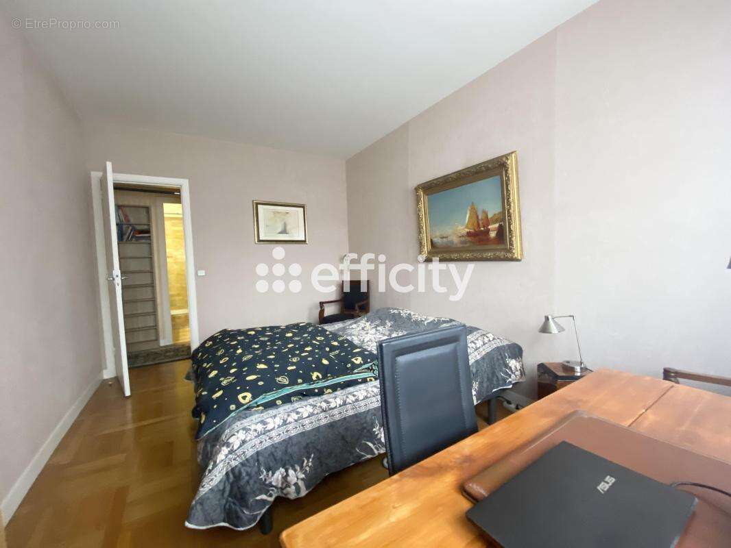 Appartement à GARCHES