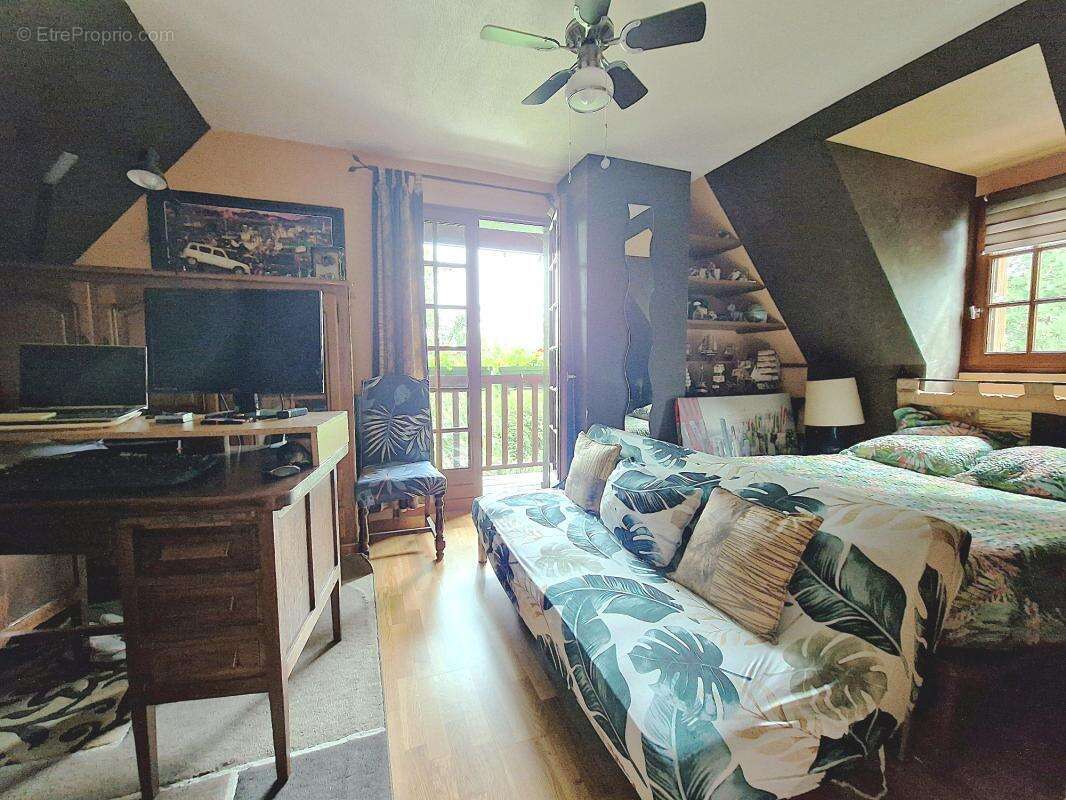 Maison à LE MESNIL-ESNARD