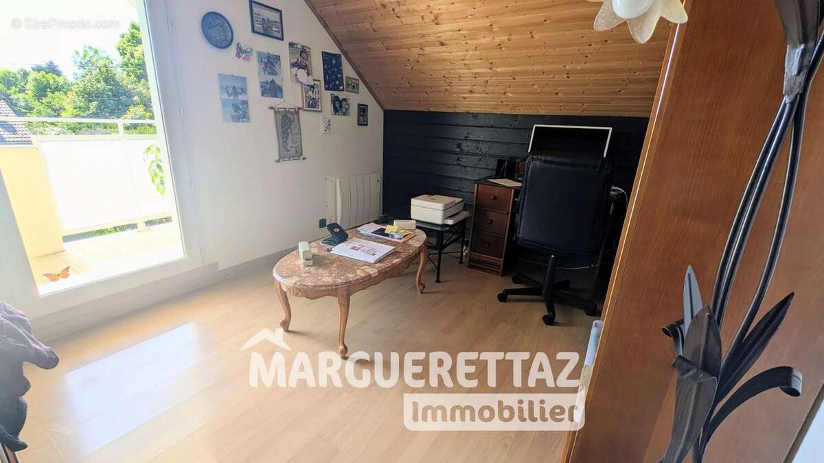 Maison à VETRAZ-MONTHOUX
