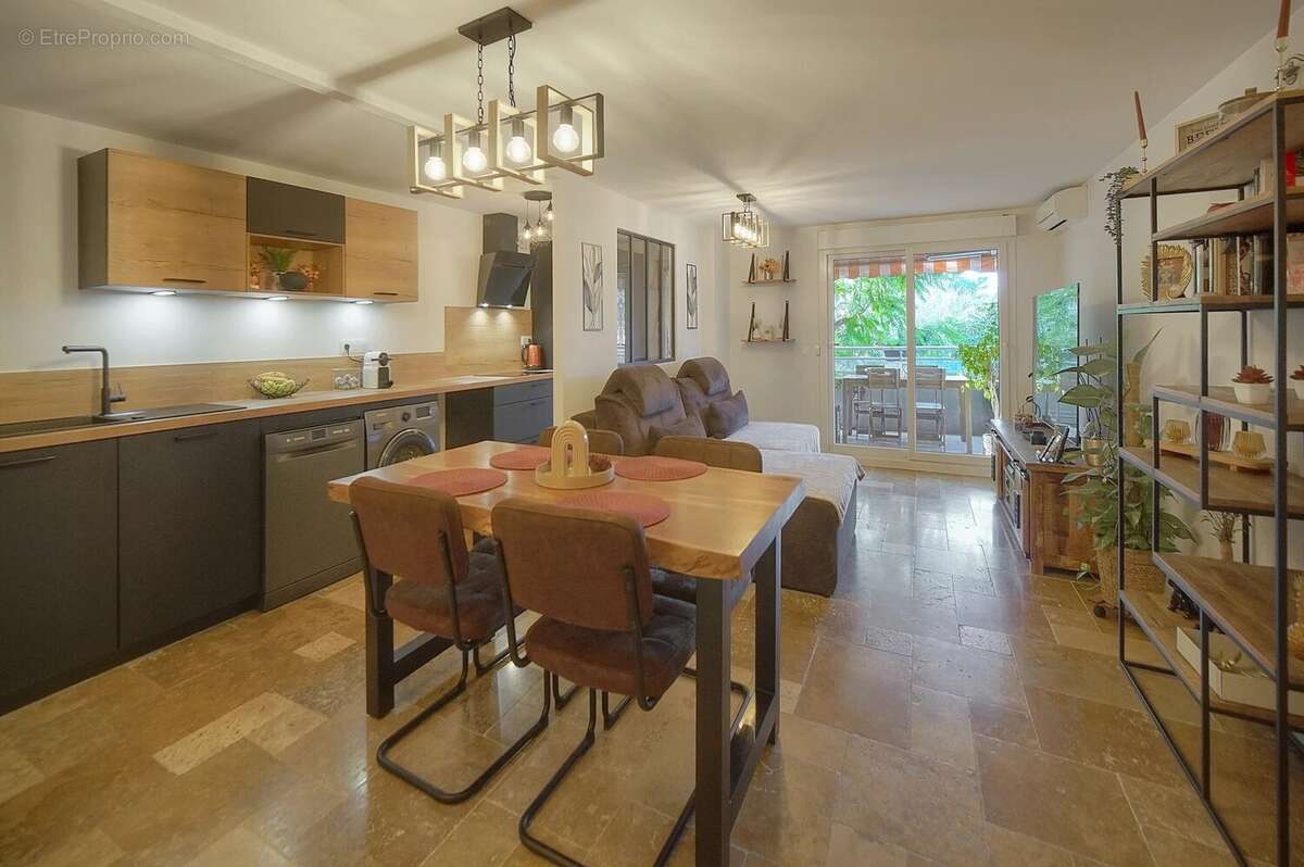 Appartement à LE CANNET