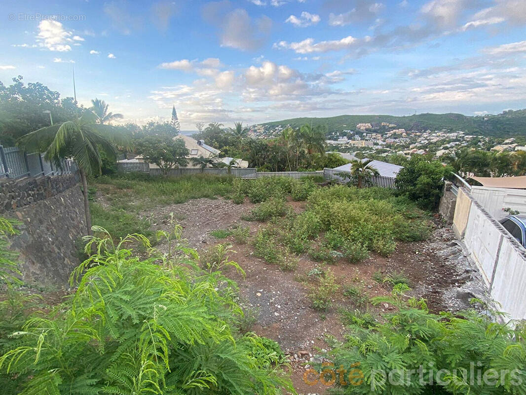 Terrain à SAINT-PAUL