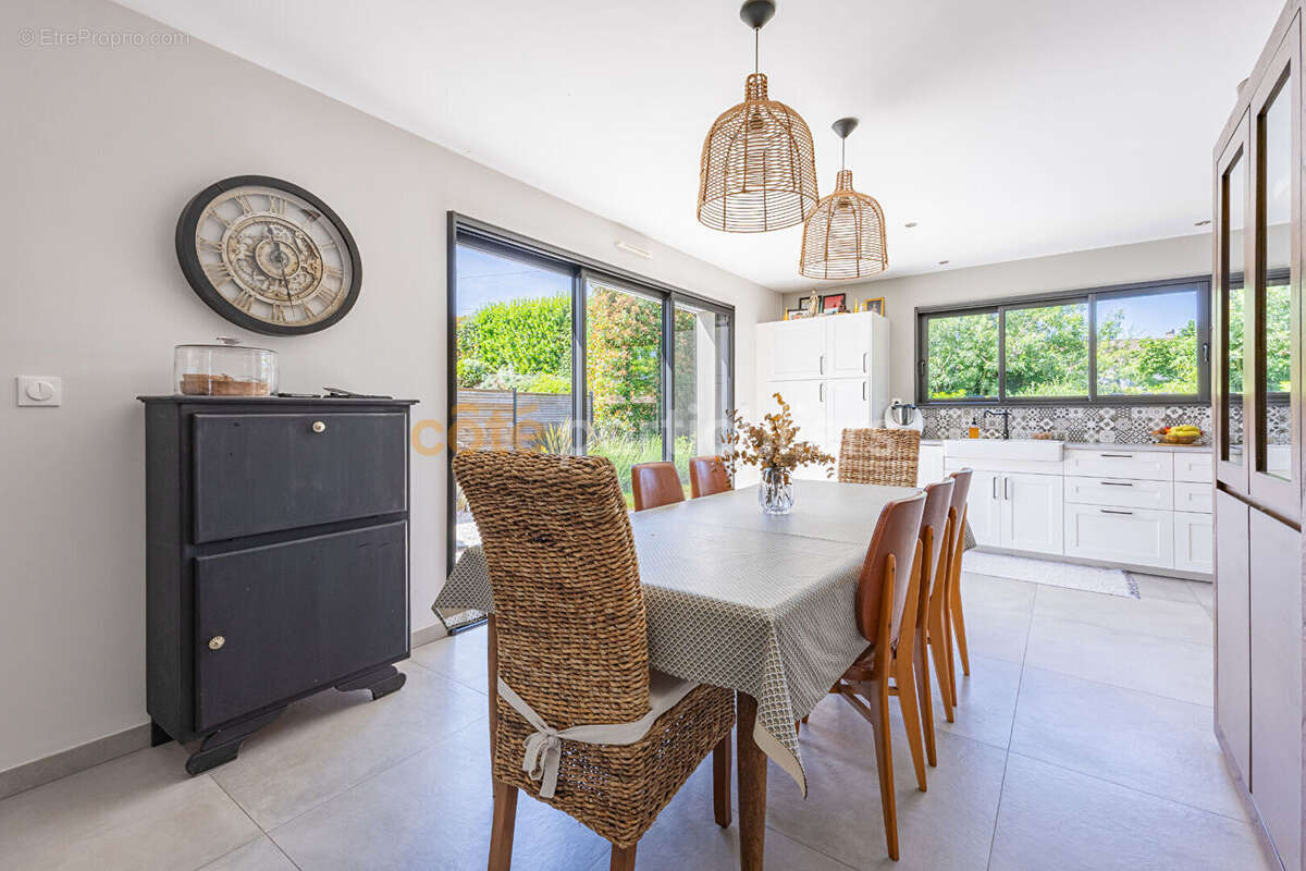 Maison à SAINT-SEBASTIEN-SUR-LOIRE