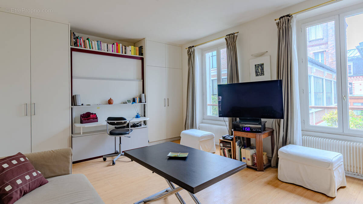 Appartement à PARIS-20E
