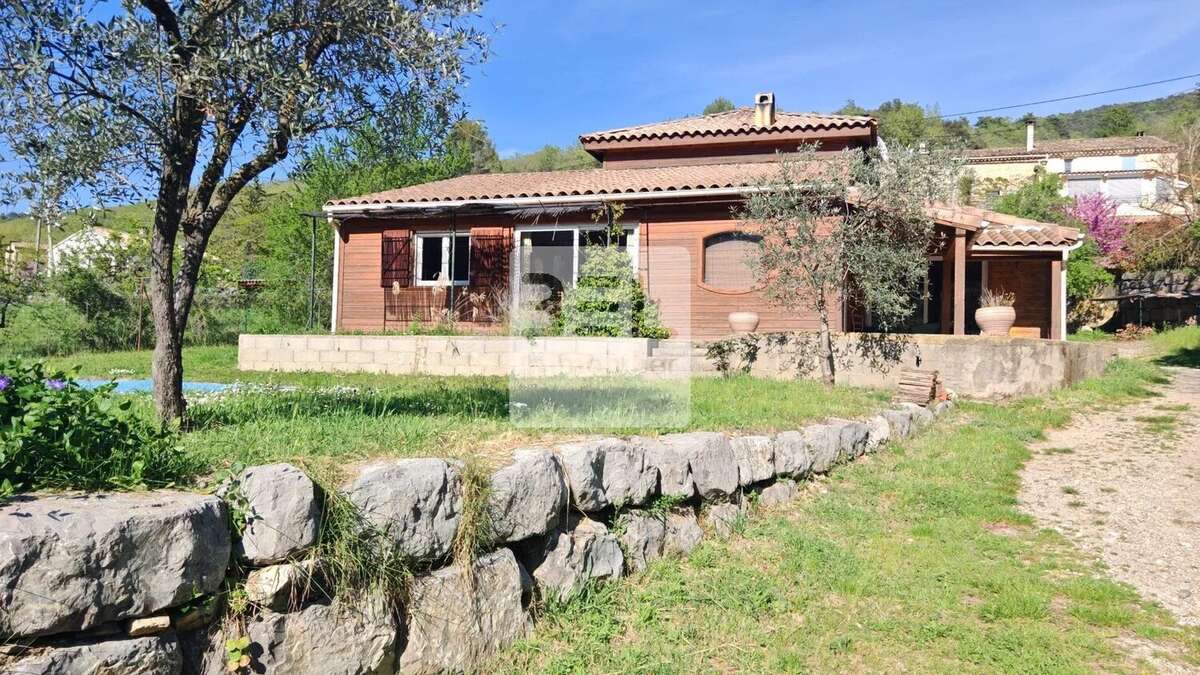 Maison à CHATEAUNEUF-DE-BORDETTE