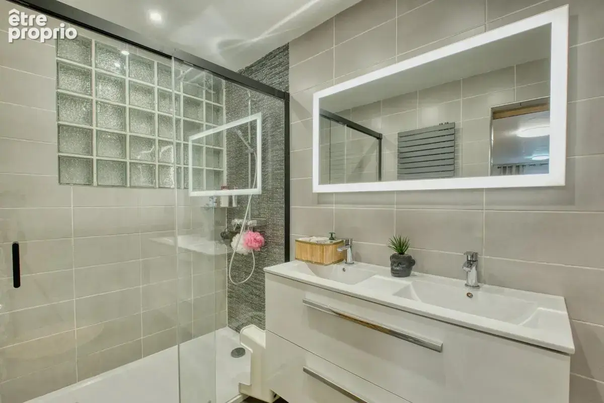 Maison de 8 pièces de 225 m² à Lemud - photo 8