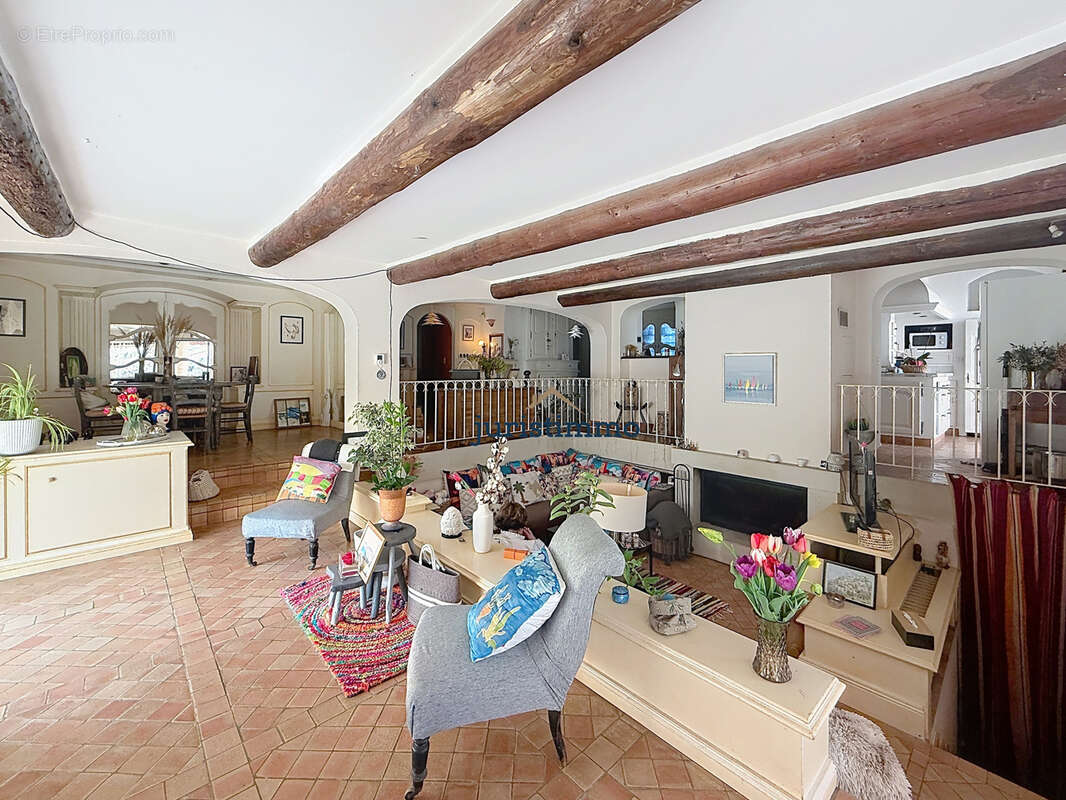 Maison à VAISON-LA-ROMAINE