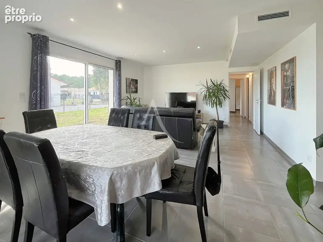 Maison plain pied neuve 2025 au calme - photo 3