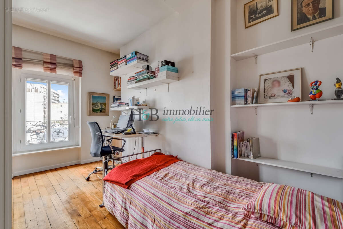 Appartement à PARIS-12E