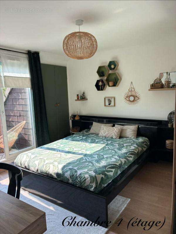 Maison à VERNEUIL-SUR-SEINE