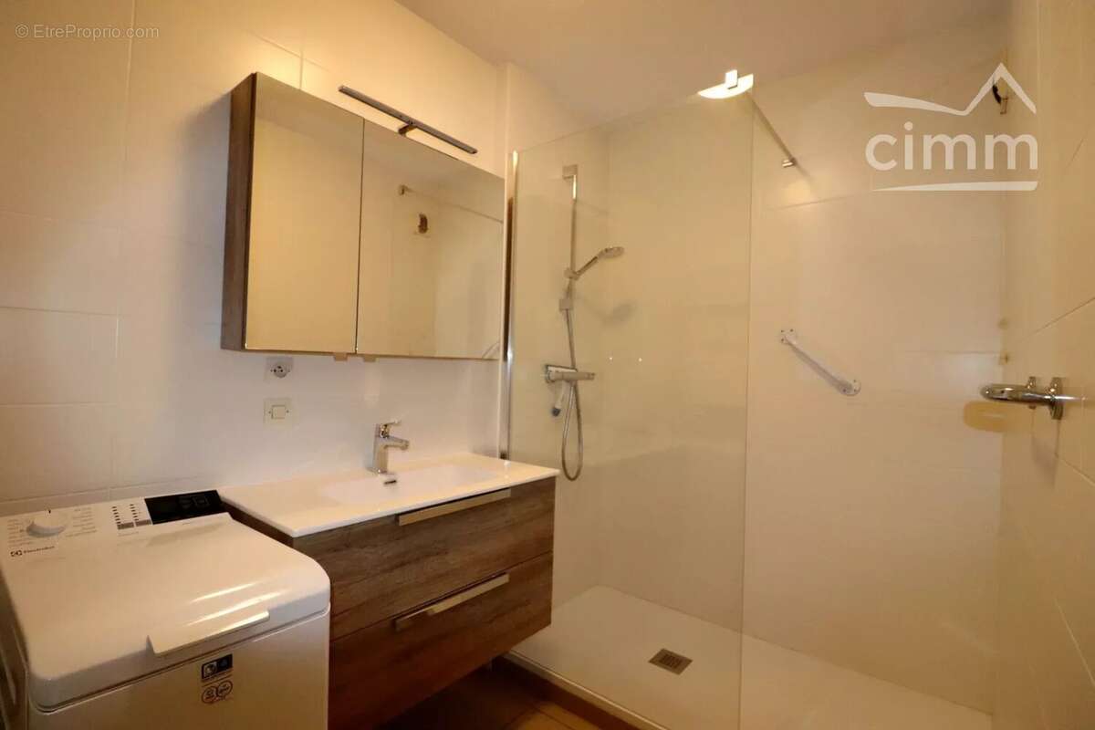 Appartement à CHALLES-LES-EAUX