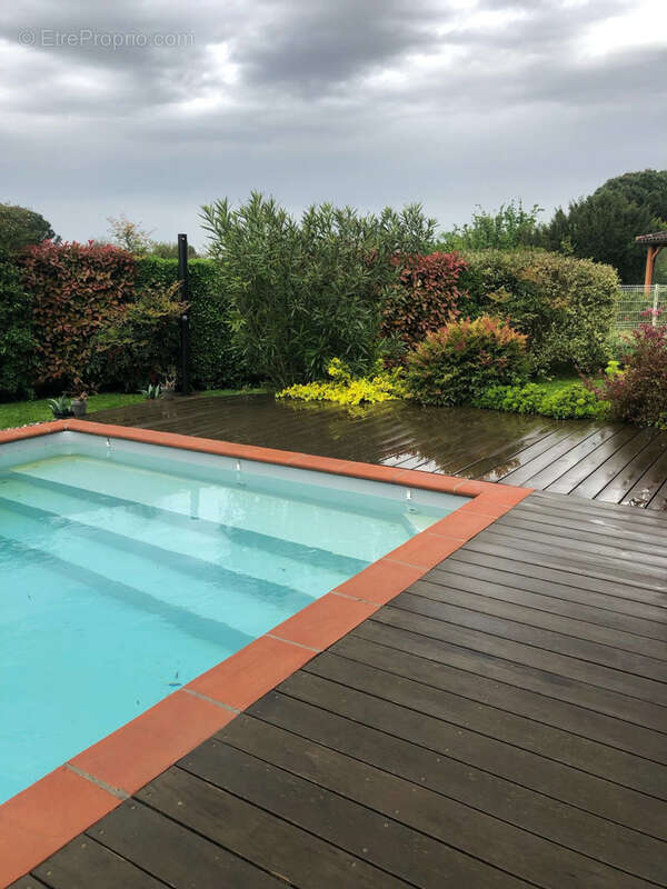 Belle maison T5 140 m2 habitables avec Piscine, Véranda et Double Garage-Proche Commodités et Gare - photo 9