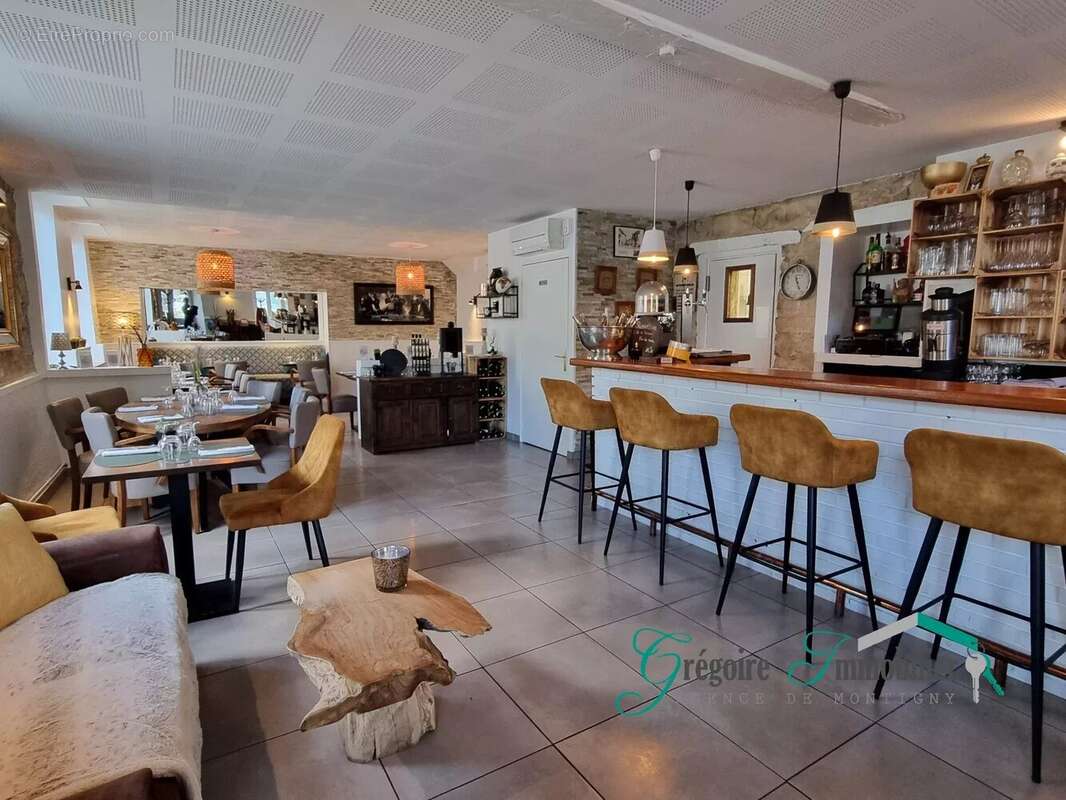 Commerce à MONTIGNY-SUR-LOING