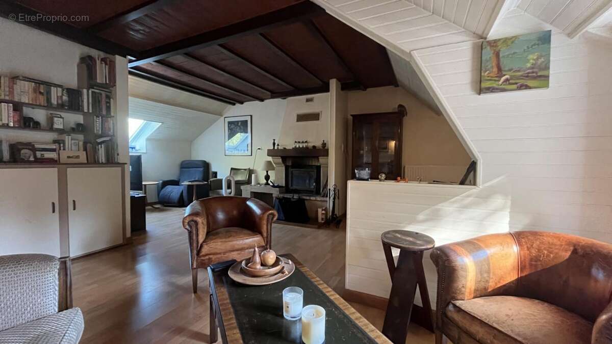 Maison à CUSSY-EN-MORVAN