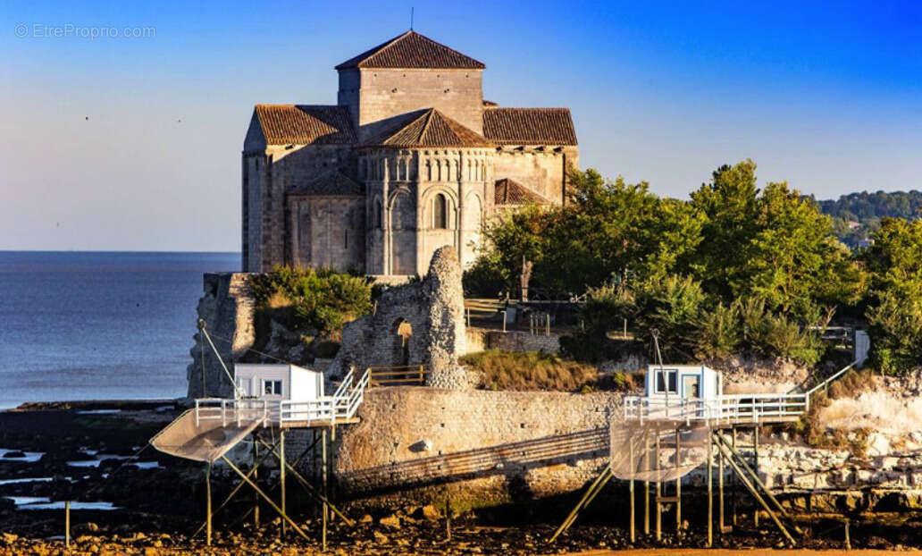Maison à TALMONT-SUR-GIRONDE