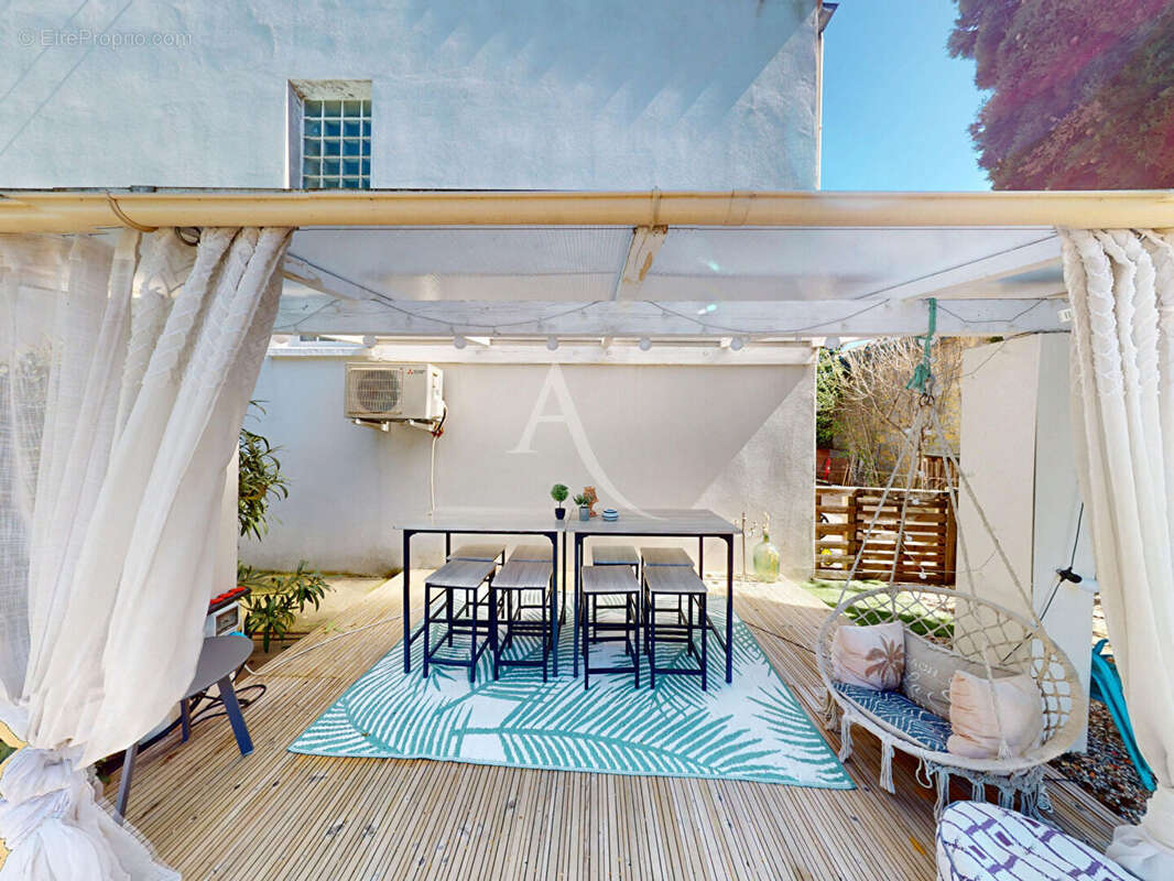 Maison à LEZIGNAN-CORBIERES