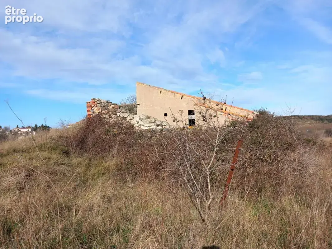 4,5 hectares de terre agricole avec  Grange de 95m2 à REHABILITER sur le terrain - photo 6