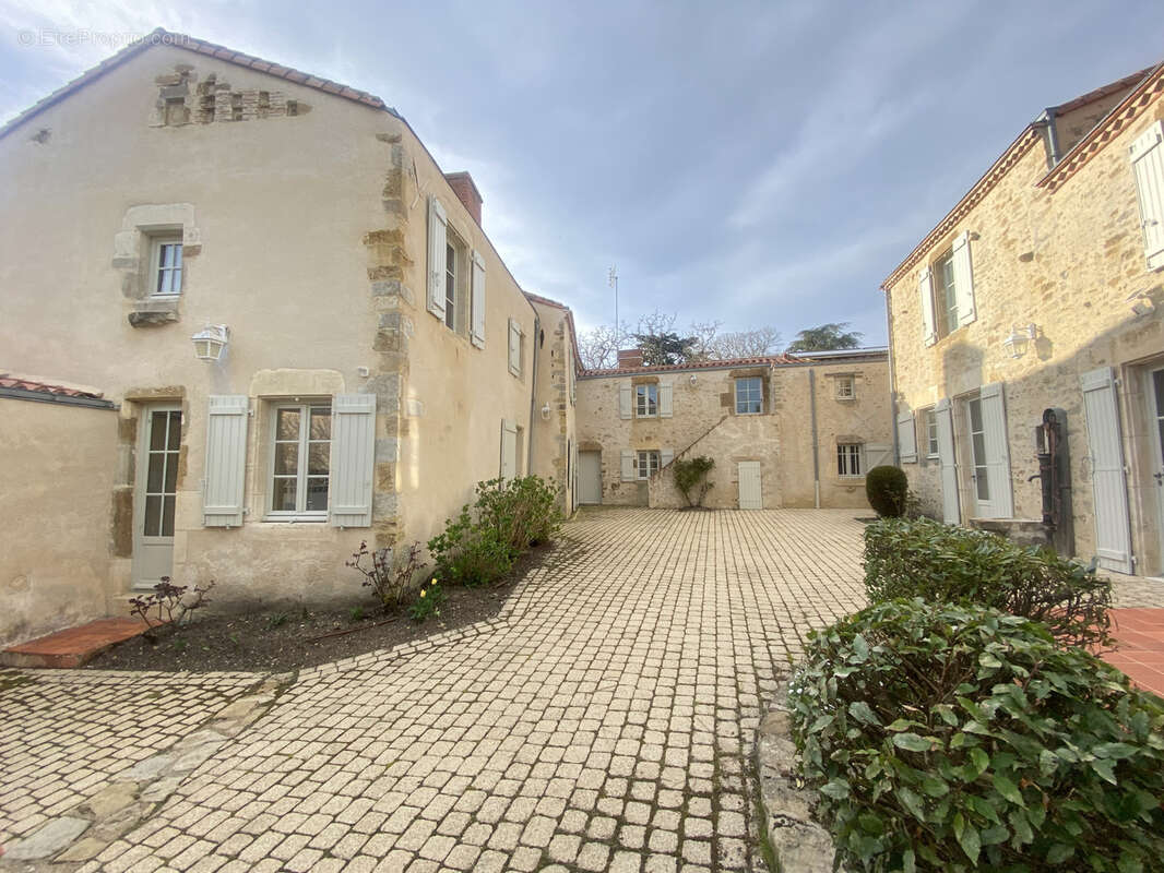 Maison à TALMONT-SAINT-HILAIRE