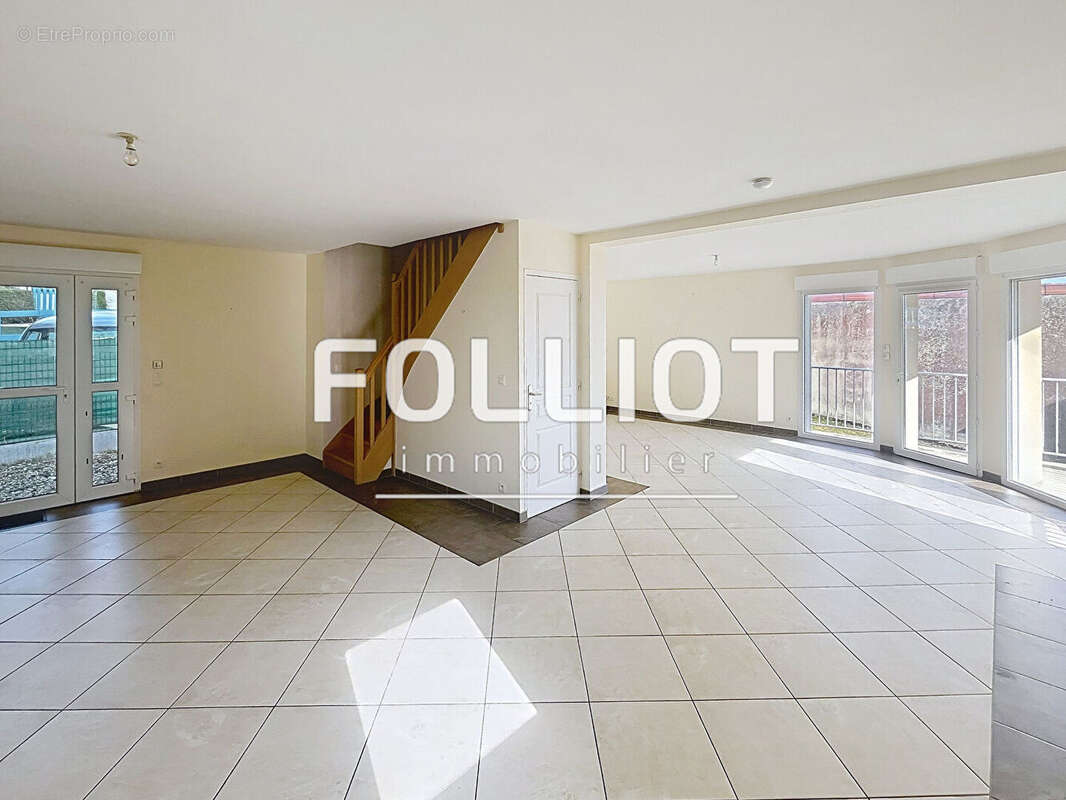 Maison à SAINT-COME-DE-FRESNE