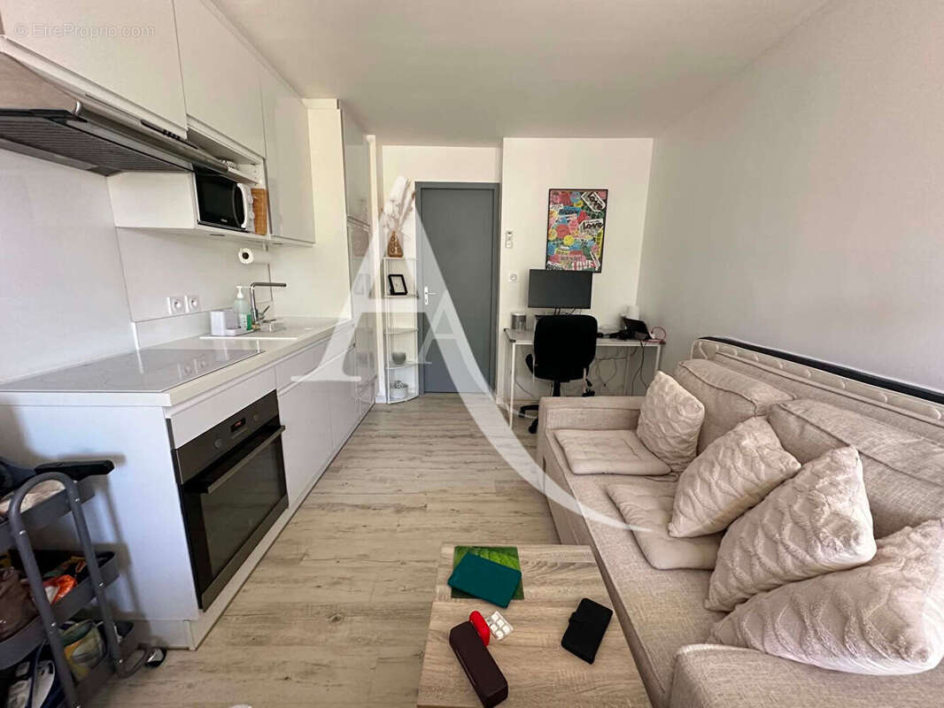 Studio de 21m² rénové avec loggia et parking - photo 6