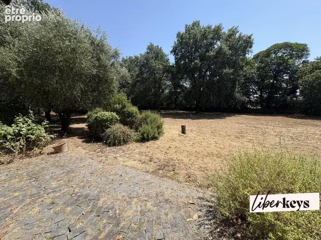 Belle maison familiale de 175 m² sur terrain arboré de 2 963 m² exposé plein sud - photo 13