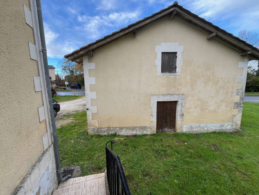 Maison à COURSAC