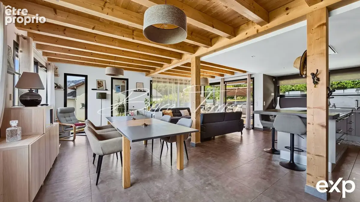 Maison 154 m² à La Roche-Sur-Foron  - photo 8