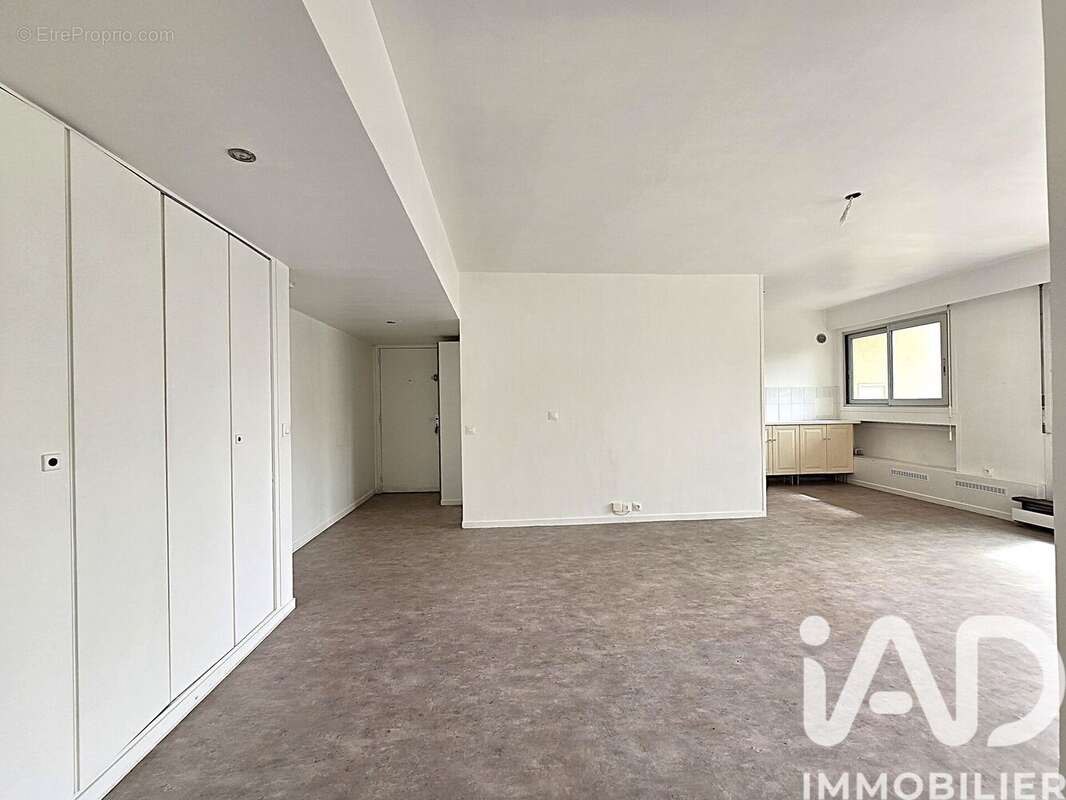 Photo 7 - Appartement à COURBEVOIE