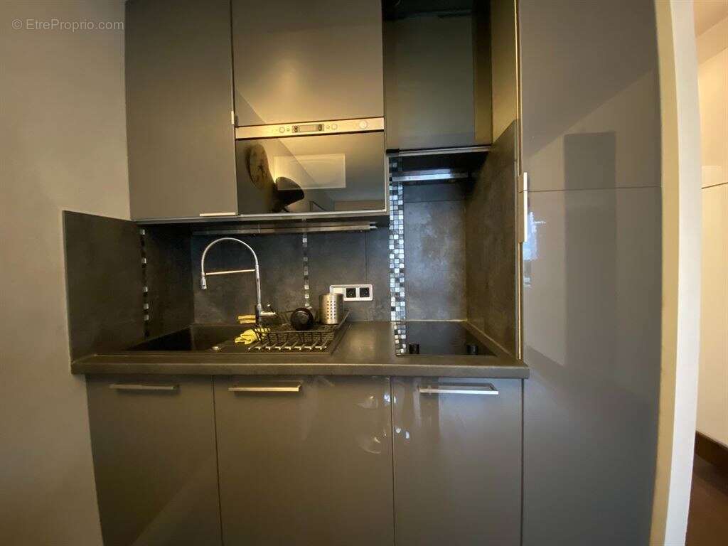 Appartement à COURBEVOIE