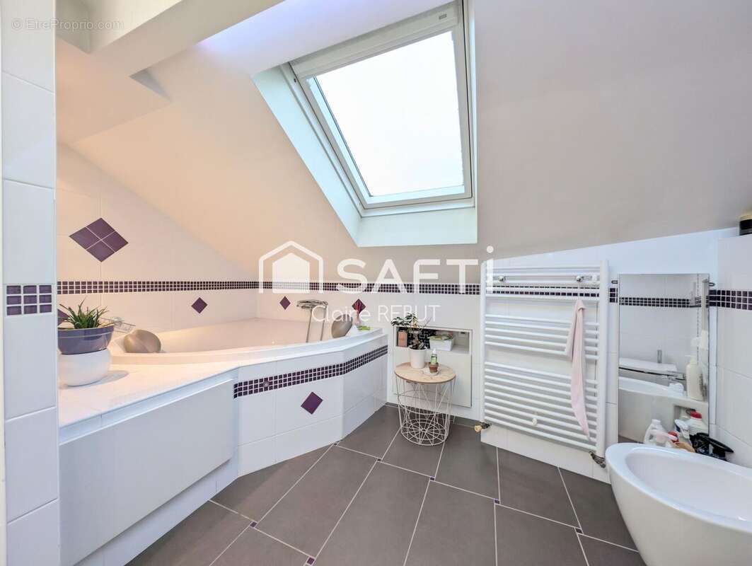 Photo 9 - Maison à LIVRY-GARGAN