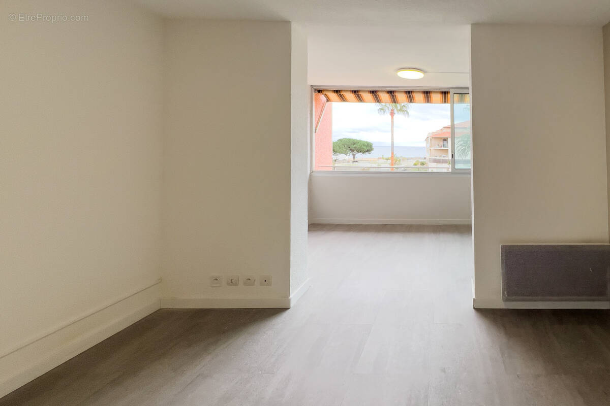 Appartement à LA LONDE-LES-MAURES