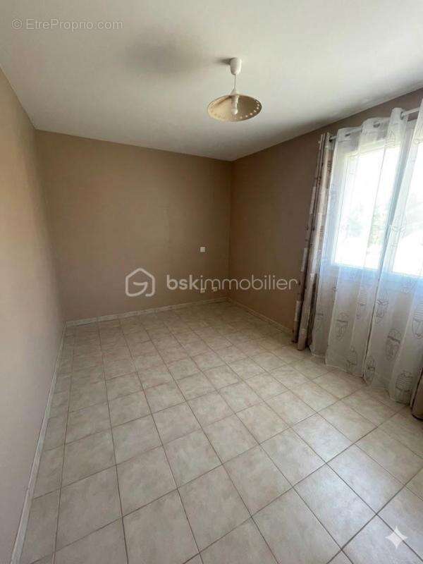 Maison de 104m² type 5 quartier jonquere - photo 8