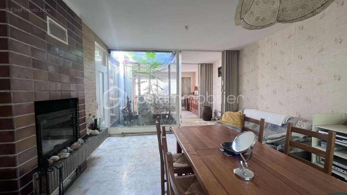 LEVROUX – Maison de plain-pied 108 m² à rénover – 3 chambres – terrain – grand hangar - photo 12