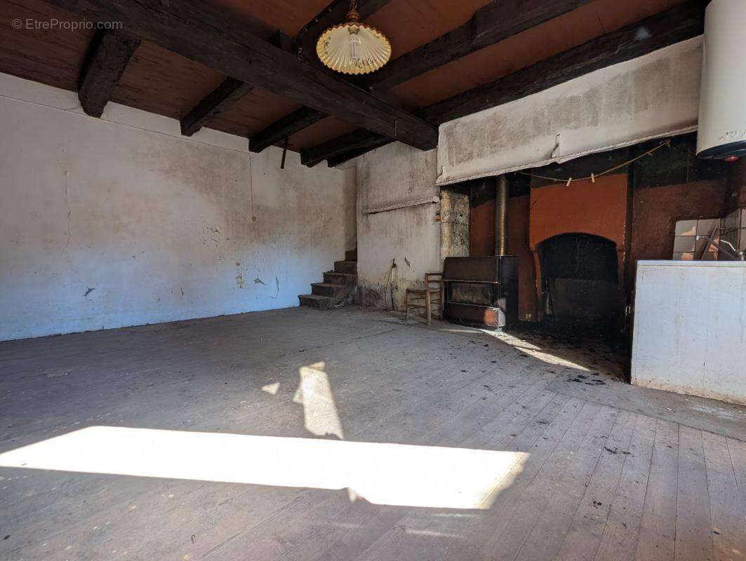 Maison à VILLECOMTAL