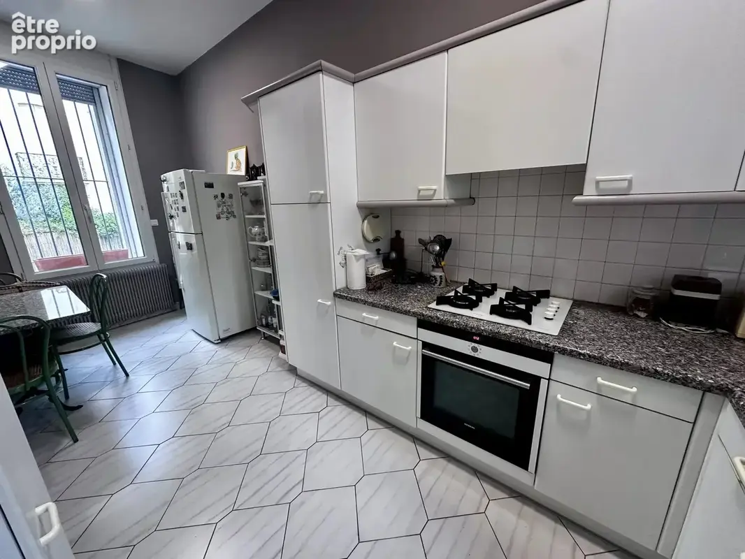 Vaste apt F4 dans maison bourgeoise, terrasses, atelier, cave - photo 9