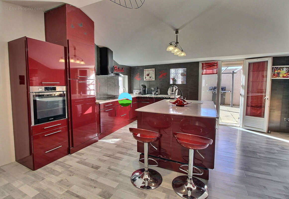 CAROMB, maison 3 chambres de plain-pied avec terrain et piscine - photo 5