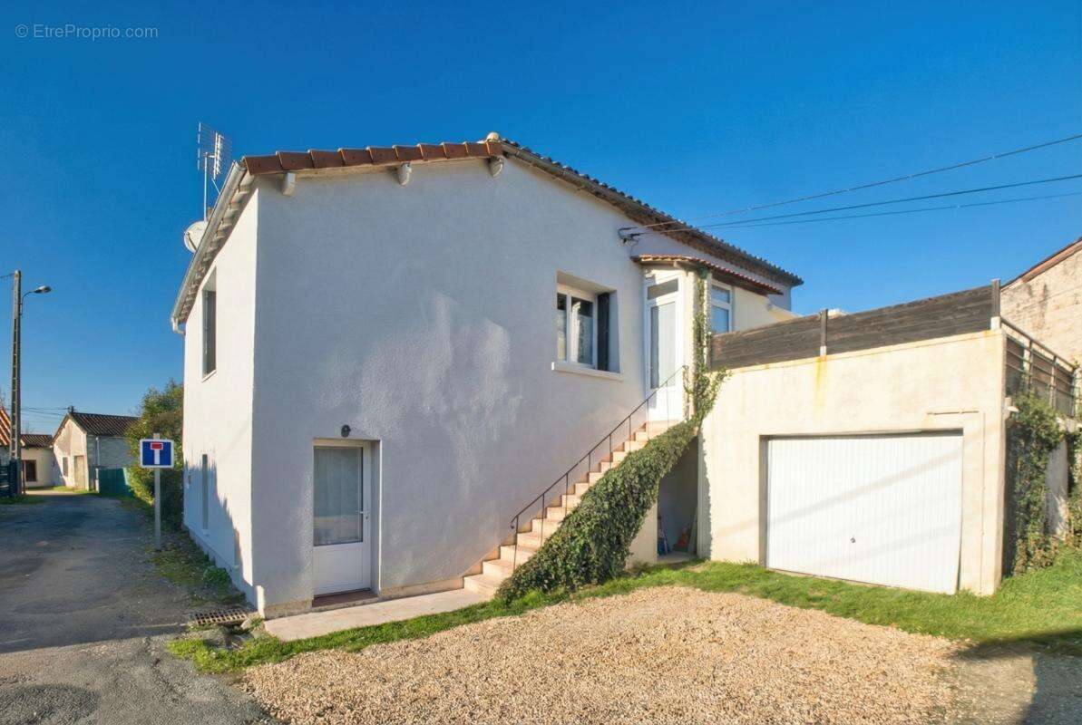 Maison à COULOUNIEIX-CHAMIERS