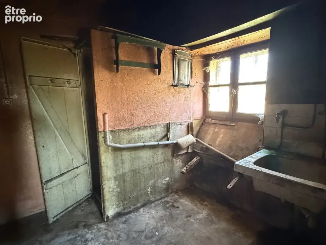 EXCLUSIVITE 144 : GR 65, Ancienne maison d'habitation à rénover sur l 'Aubrac. - photo 17