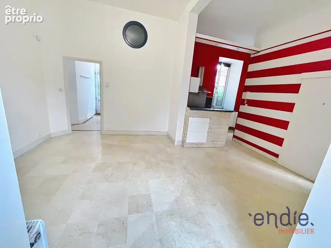 Appartement atypique 4 pièces avec jardin et parking dans un cadre exceptionnel - photo 7