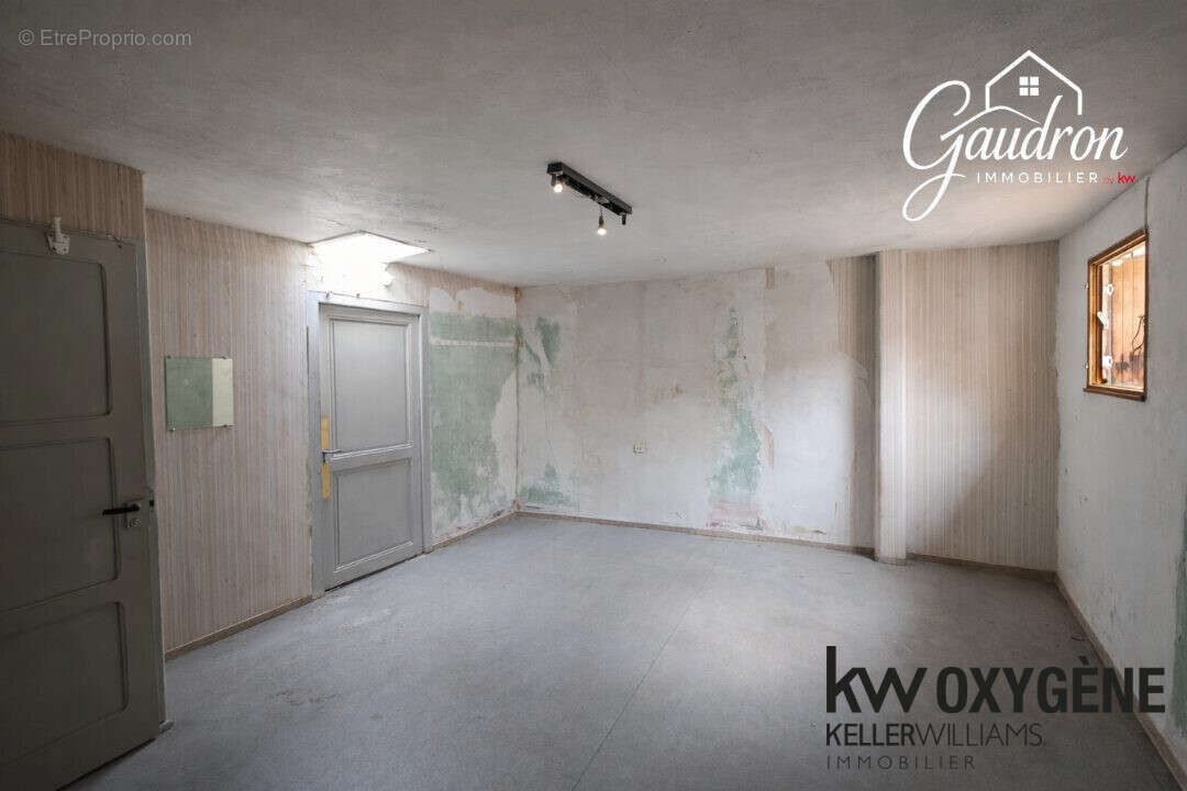 Maison à LATOUR-DE-FRANCE