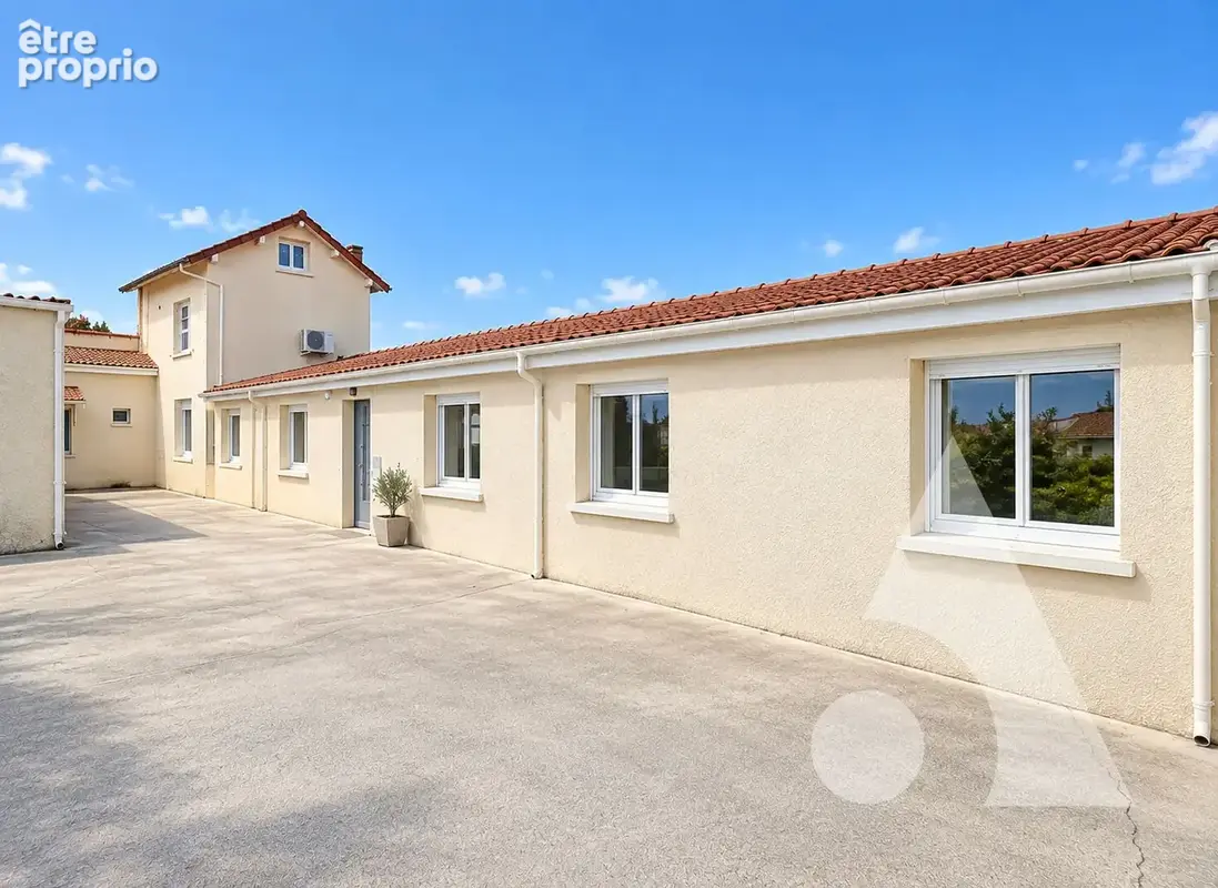 Photo Appartement à Corbeil-Essonnes au prix de 630 000€