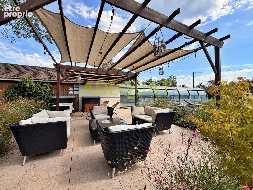 Maison individuelle / 396m2 habitable / 8 chambres / piscine / garage / terrain de 38690m2... - photo 4