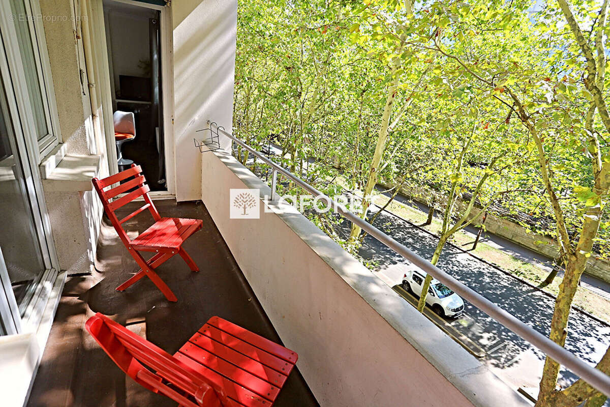 Appartement à PARIS-14E