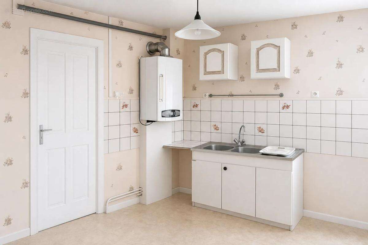 IMMEUBLE de 4 appartements de 306 m² à Bruyères - photo 8