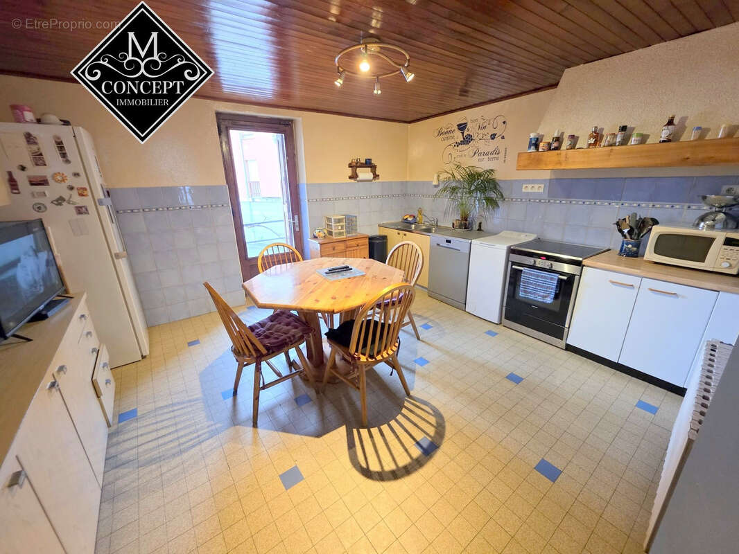 En Exclusivité*Bâti*Commerce*Logement*Au CENTRE de FRANGY 74270 - photo 8