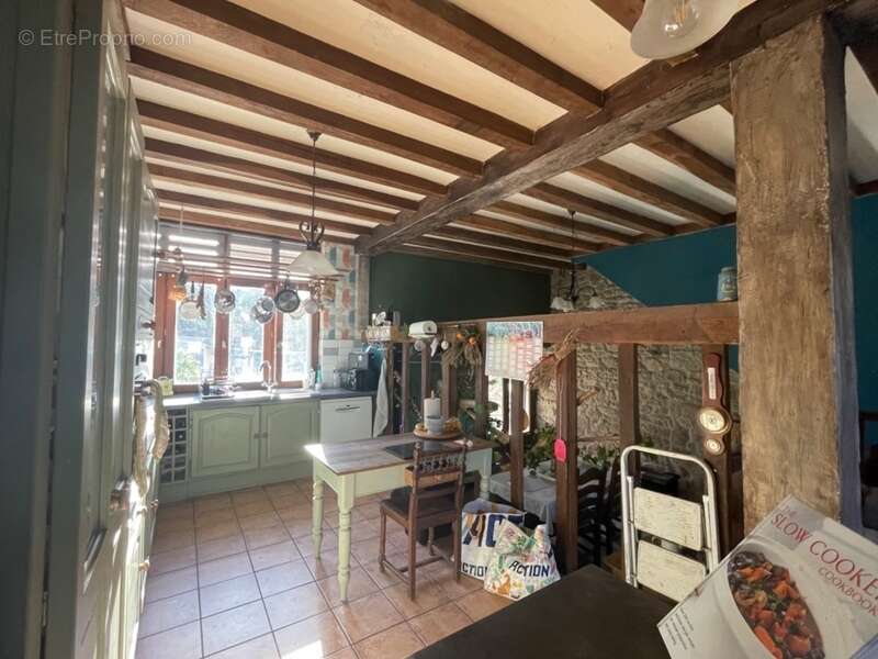 Maison à LA CELLE-DUNOISE