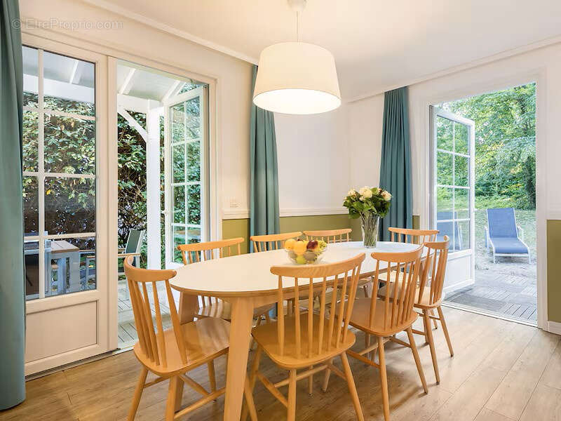 Maison à CHAMOUILLE