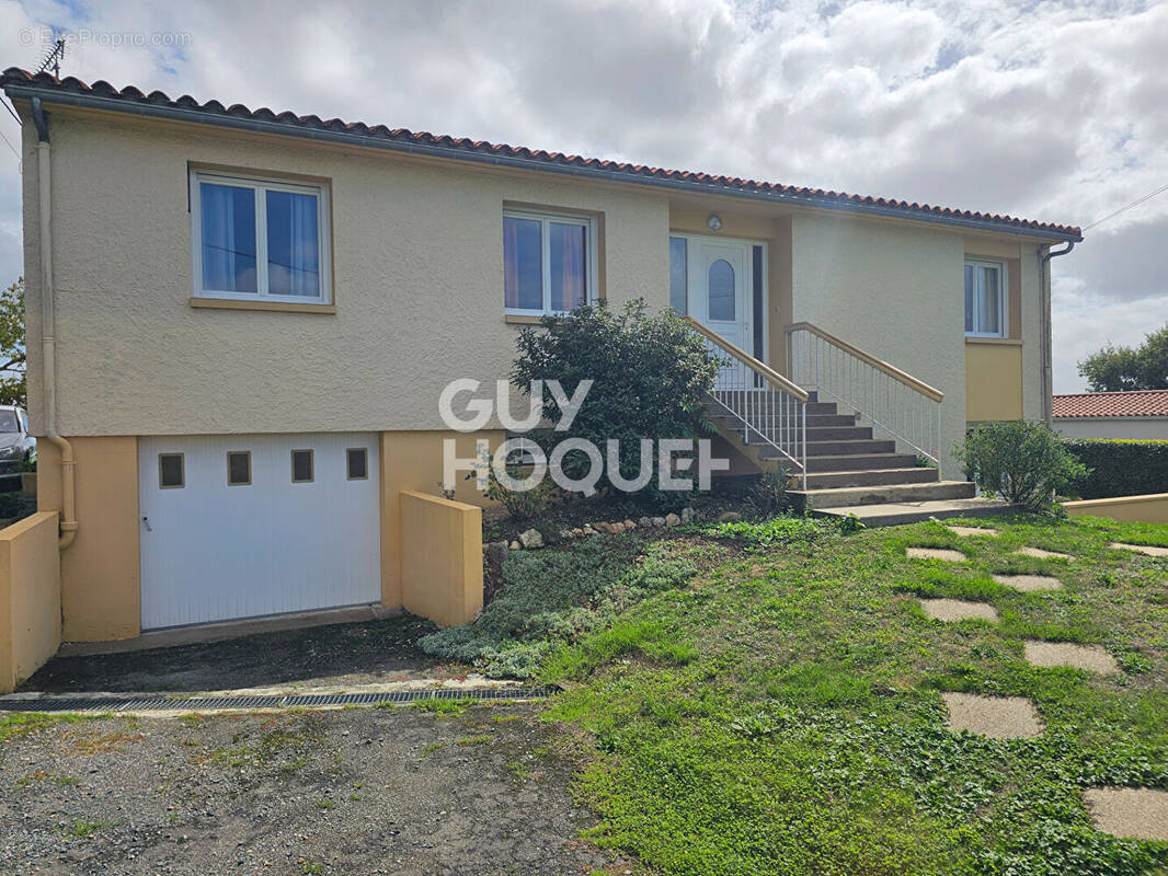 Maison à FONTENAY-LE-COMTE