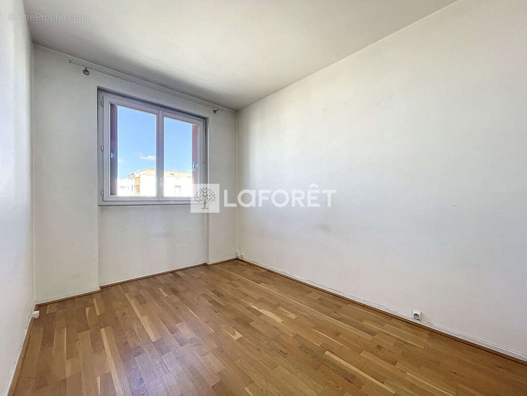 Appartement à BOURG-LA-REINE